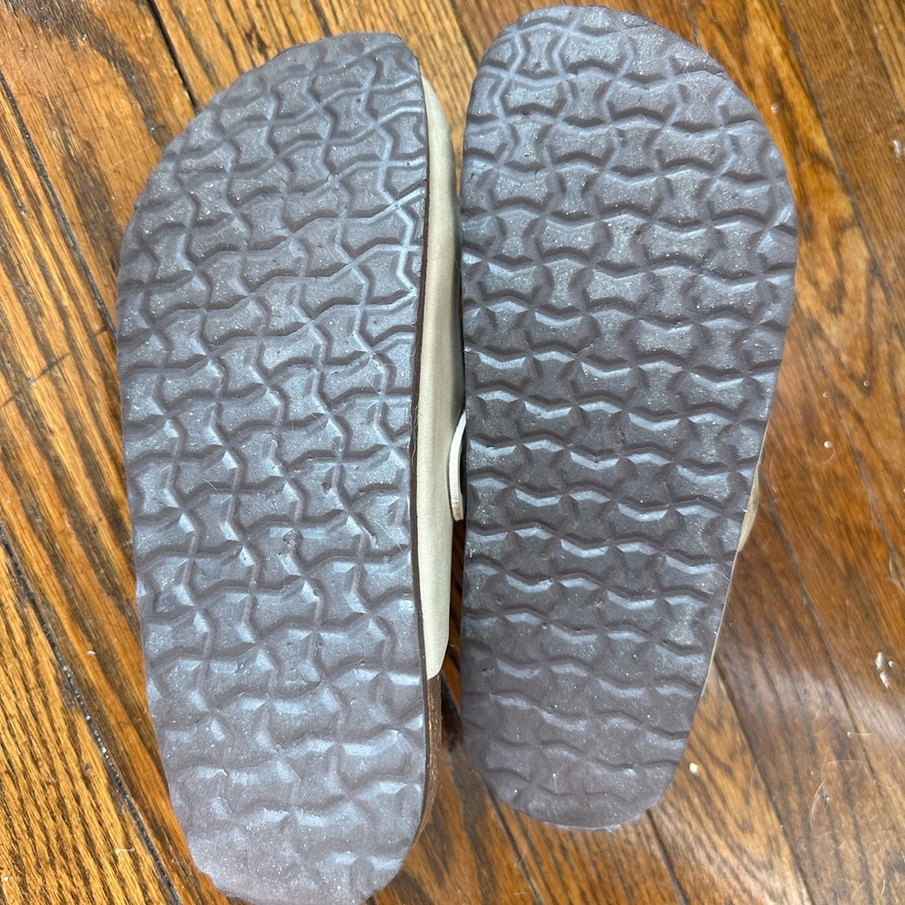 Cushionaire Clogs - Picture 2 of 2